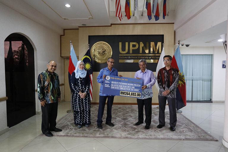 Penyerahan Dividen Tahun 2023 kepada UPNM